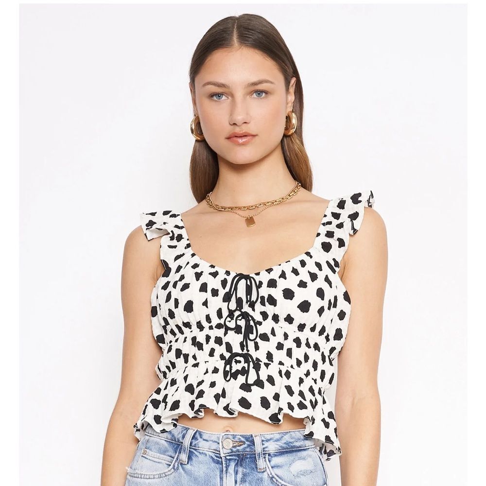 4SI3NNA JAYNEE TOP SIZE XS‎ black white cropped flutter ties
